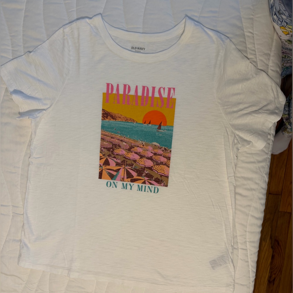 Old Navy White Graphic Tee - Paradise On My Mind